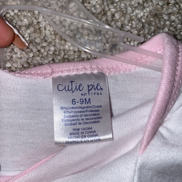 Cute 3 piece outfit - Picture 3 of 3